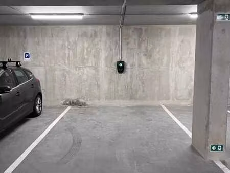 garage a vendre avec borne electrique