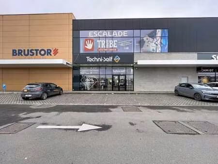 option! surface commerciale de 299 m² à forte visibilité