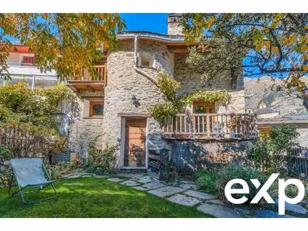 propriété d'exception comprenant chambres d'hôtes et appart