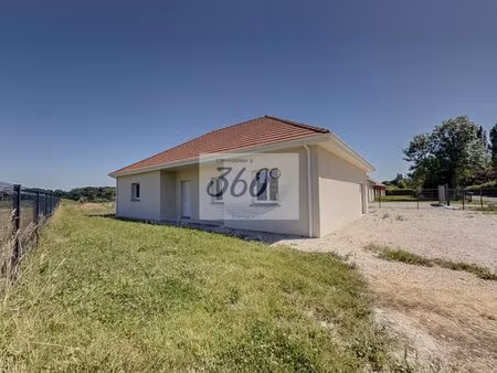 maison récente à 5 minutes de louhans – plain-pied moderne et lumineux