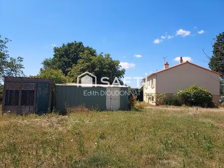 maison individuelle sur 2 niveaux à rénover