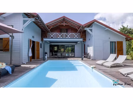 maison de rêve avec piscine à bouillante  guadeloupe