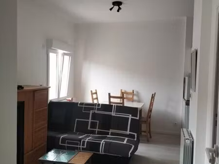 studio 23m2 toutes charges comprises