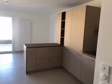 location appartement 3 pièces 67.15 m² à aix-les-bains (73100)  1 360 €