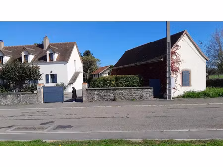 location maison 6 pièces 150 m² à palinges (71430)  1 400 €