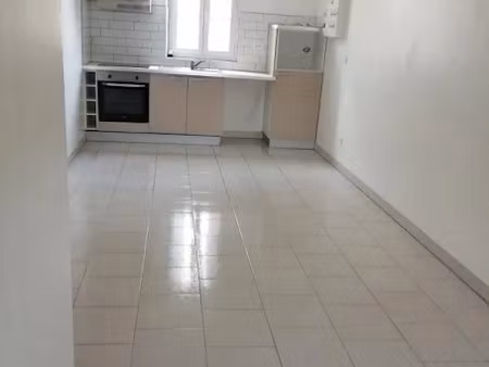 location duplex 2 pièces 36 m² à gémozac (17260)  395 €