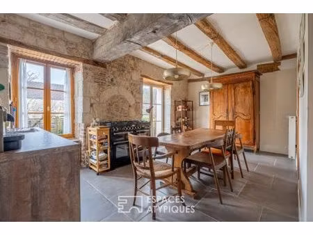 ancien presbytère rénové avec jardinet