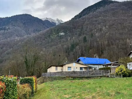 terrain constructible de 700m²