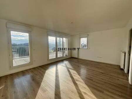 appartement breuillet 4 pièce(s) 84 m2