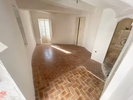 maison de village cuers 93 m2