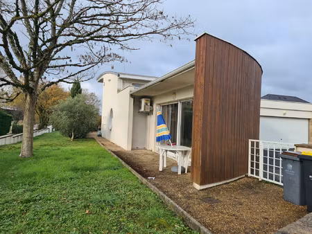 studio meublé en rez-de-jardin