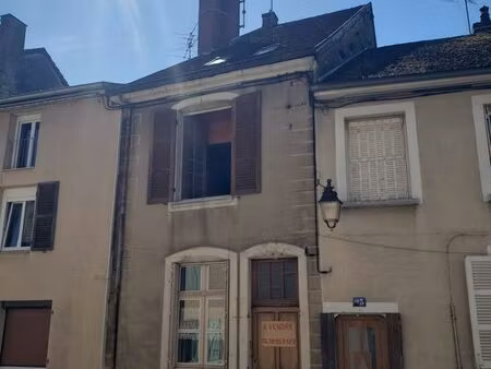 maison de centre ville à poligny
