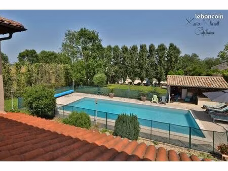 maison 8 pièces 136 m²