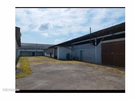 emplacement véhicules