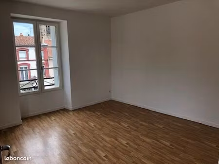 bel appartement t2 2eme étage