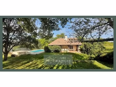 propriété 5 chambres avec 3 gites - piscines - dépendances -