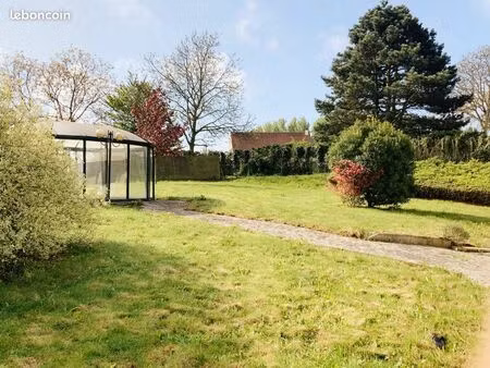 studio lumineux à louer