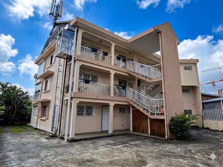 la vie à pied dans un grand f4