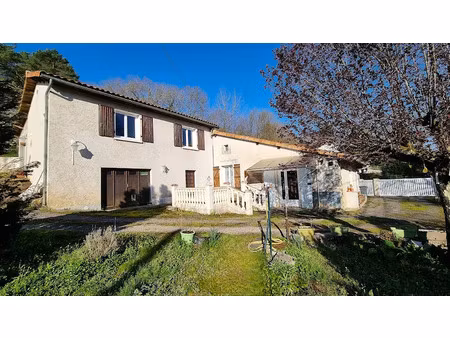 vente maison 5 pièces 90 m² à javerlhac-et-la-chapelle-saint-robert (24300)  97 500 €