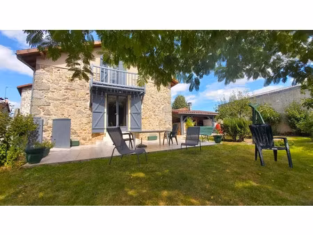 vente maison 4 pièces 121 m² à nontron (24300)  169 900 €