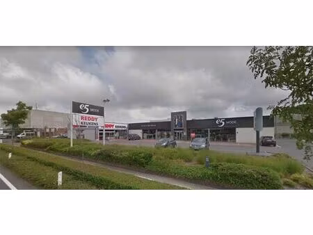 commercieel te huur in veurne