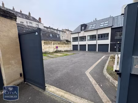 parking à louer - tours (37) - 55€