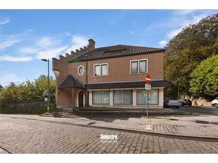 appartementsgebouw aan de kerk meldert
