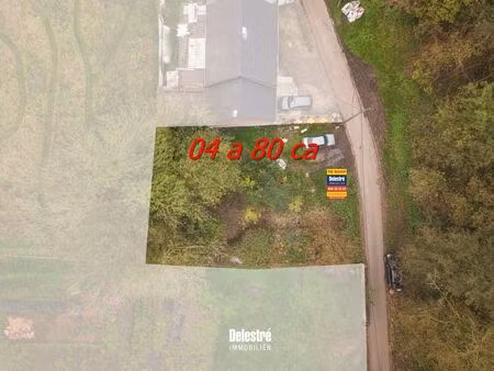 rustig gelegen grond 04 a 80 ca