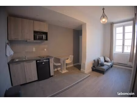 ?️t2 meublé_ privas centre-eau  edf et internet inclus