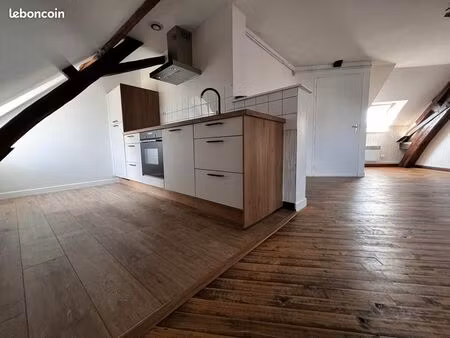 appartement meublé – centre-ville le grand-lucé (72150)