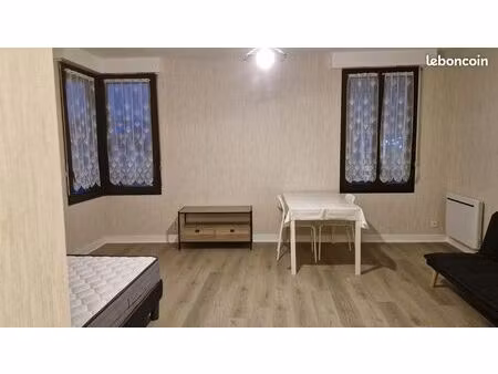 studio refait à neuf - centre ville la guerche de bretagne