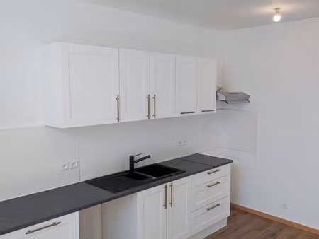 maison entièrement rénovée de 150m2 - à louer