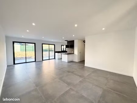 villa 97 m² regnie durette