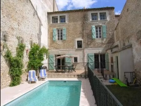magnifique manoir avec terrasse et piscine sur cour
