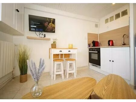 location duplex 1 pièces 20 m2 à saint-mitre-les-remparts