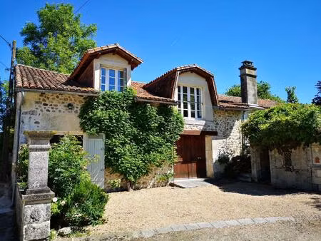 jolie maison de campagne