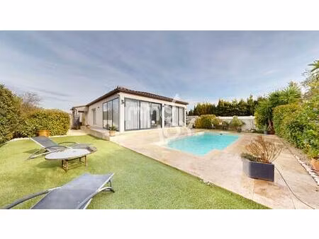 villa contemporaine 7 pièces 170 m2 avec piscine  jardin et garage