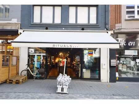 karaktervol gebouw maandagmarkt