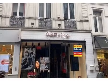 goed gelegen commercieel pand naast eyes + more