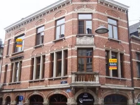 karaktervol handelspand met woonst