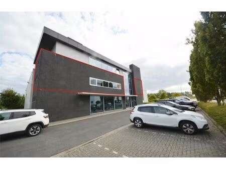 modern kantoor met parking