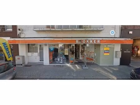 ruim commercieel gelijkvloers 1.185 m2