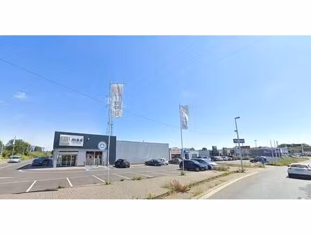 commercieel gebouw froyennes