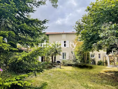 vente maison à courcerac (17160) : à vendre / 329m² courcerac