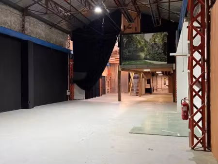 locaux d'activité à louer à aubervilliers