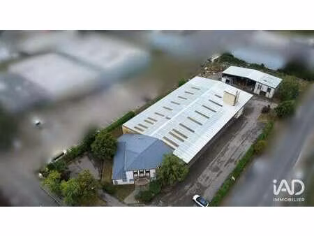 vente bureaux et commerces à lentilly (69210) : à vendre / 1995m² lentilly