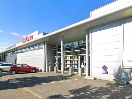 location commerce 832 m² à auch (32000)