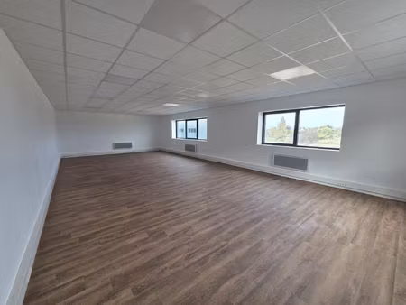 location commerce 367 m² à saint-barthélemy-d'anjou (49124)