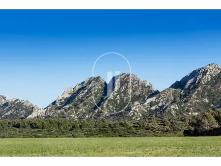 vente propriété à eygalières (13810)  12 500 000 €