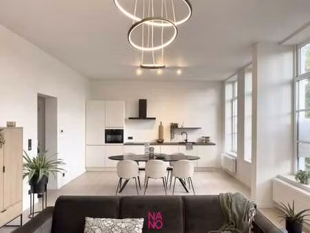 un appartement moderne et confortable entièrement rénové ...